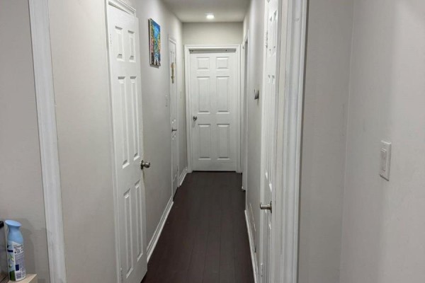 25 Four Leaf Drive, Toronto, ON M9V1M7 Photo 5