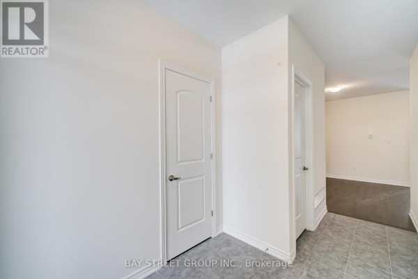 Primary Bedroom - 25 Garrett Styles Drive, Georgina, ON L4P0J1 Photo 5