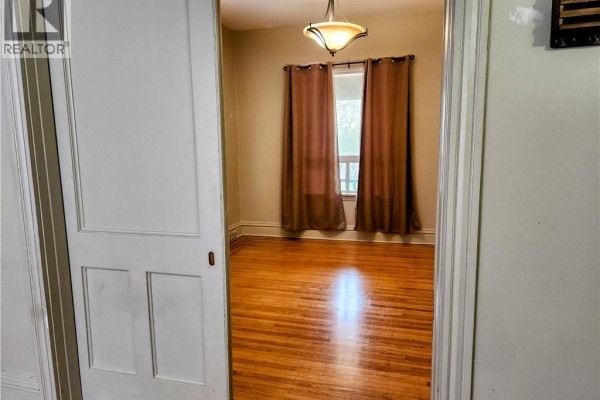 Bedroom - 25 Gladstone Avenue, Hamilton, ON L8M2H7 Photo 4