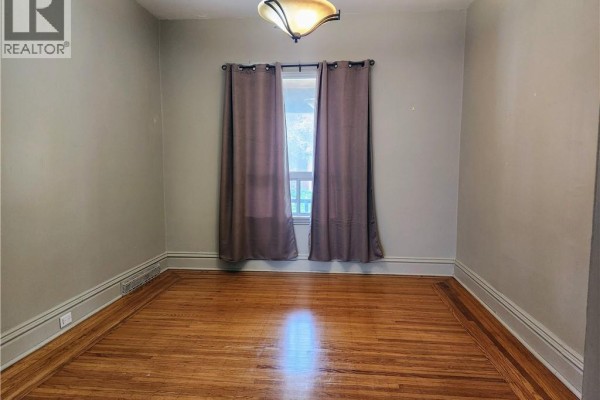 4pc Bathroom - 25 Gladstone Avenue, Hamilton, ON L8M2H7 Photo 5