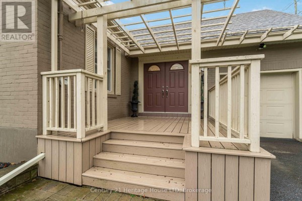 25 Glenview Avenue, Welland, ON, photo 2