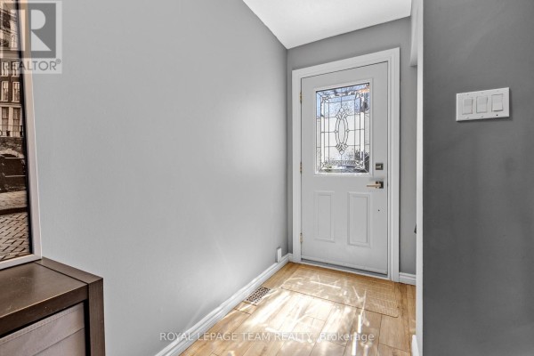Dining room - 25 Grady Crescent, Ottawa, ON K2H5S2 Photo 5