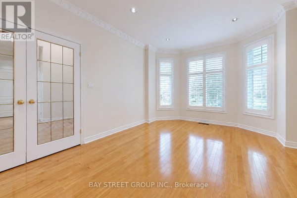 25 Greenshire Street, Richmond Hill, ON, photo 3