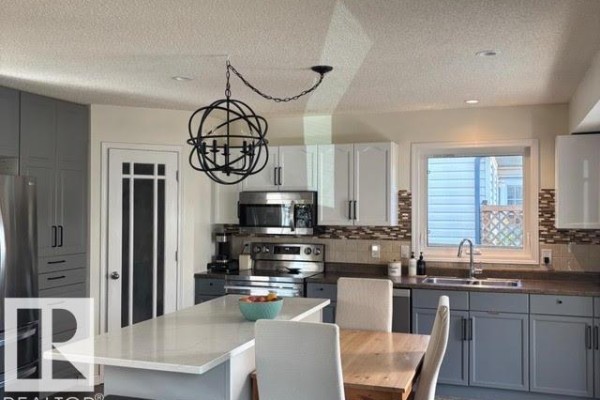 25 Hansen Cl, St  Albert, AB, photo 2