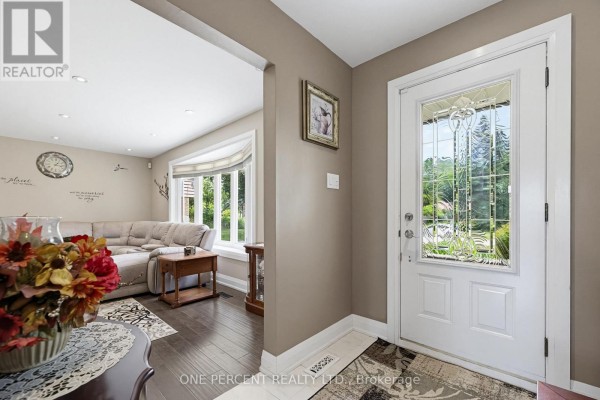 Bedroom 2 - 25 Hilltop Drive, Caledon, ON L7C1H6 Photo 5
