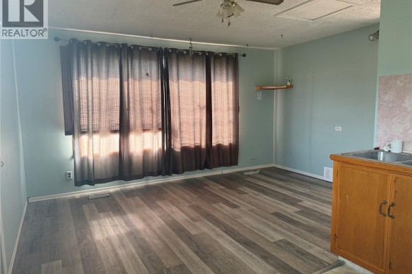 4pc Bathroom - 25 Home Street W, Moose Jaw, SK S6H4X2 Photo 3