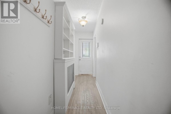Kitchen - 25 Hope Avenue, Hamilton, ON L8H2E1 Photo 5