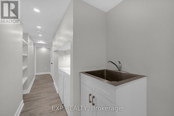 Bathroom - 25 La Cassandra Drive, Vaughan, ON L6A3X4 Photo 5