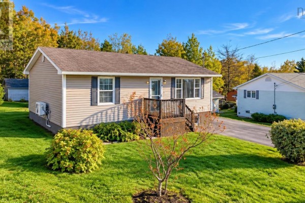 Living room - 25 Macdonald Crescent, Sydney Mines, NS B1H3H5 Photo 2