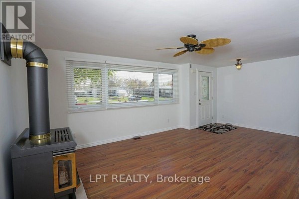 25 Maple Grove Road, South Huron, ON N0M1T0 Photo 4