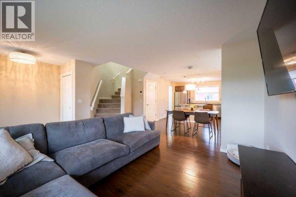 4pc Bathroom - 25 Marine Drive Se, Calgary, AB T3M2C7 Photo 5
