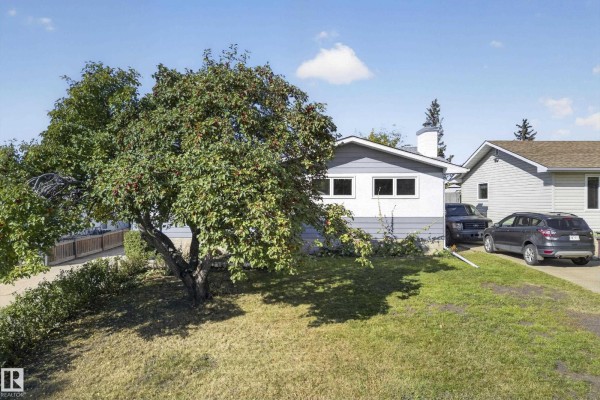 Dining room - 25 Milburn Cr, Sherwood Park, AB T8A0T9 Photo 2