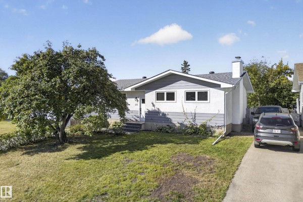 Primary Bedroom - 25 Milburn Cr, Sherwood Park, AB T8A0T9 Photo 4