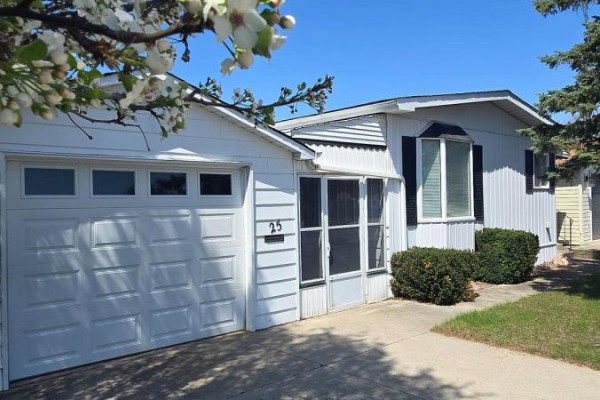 25 Miller Street, Strathroy Caradoc, ON, photo 2