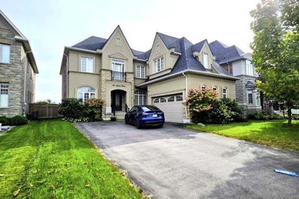 25 Munsie Drive, King, ON L7B0N8 Photo 2