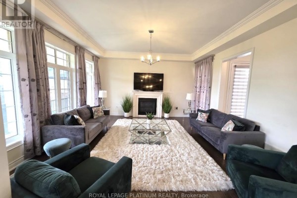 25 Munsie Drive, King, ON L7B0N8 Photo 3
