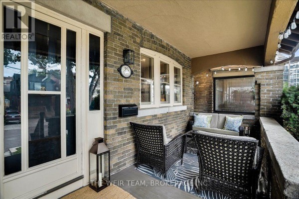 Kitchen - 25 Oak Park Avenue, Toronto, ON M4C4L8 Photo 2