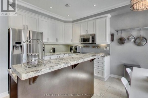 25 Overhold Crescent, Richmond Hill, ON L4E0L9 Photo 3