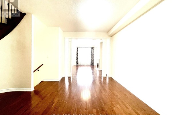 25 Paper Mills Crescent, Richmond Hill, ON, photo 2