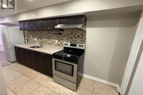 25 Portstewart Crescent, Brampton, ON L6X0P5 Photo 3