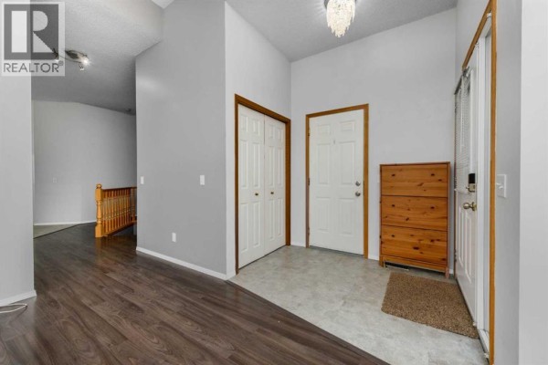 Bedroom - 25 Prestwick Pond Terrace Se, Calgary, AB T2Z2K1 Photo 5