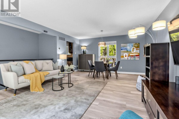 Primary Bedroom - 25 Proudbank Millway, Toronto, ON M2L1P3 Photo 5