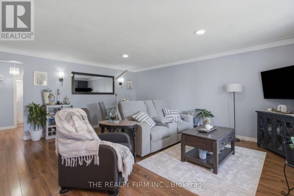 25 Queenston Crescent, London East, ON N5W1N7 Photo 3