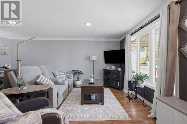 25 Queenston Crescent, London East, ON N5W1N7 Photo 4