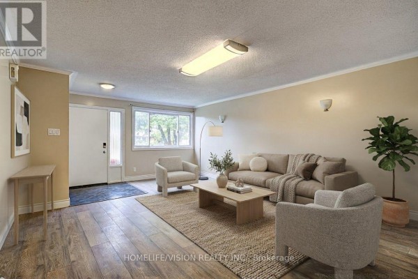 25 Radcliffe Drive, Kitchener, ON N2E2G3 Photo 2