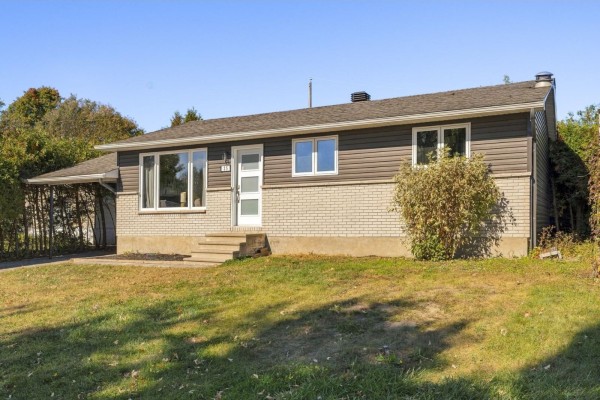 Living room - 25 Rue Laprade, Gatineau, QC J8P6N9 Photo 2