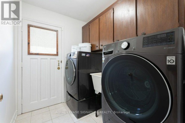 Family room - 25 Stiver Court, Markham, ON L3R2R1 Photo 4