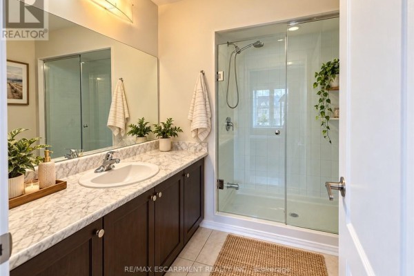 Bathroom - 25 Sumac Drive, Haldimand, ON N3W0C2 Photo 5