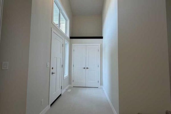 Kitchen - 25 Thatcher Avenue, Red Deer, AB T4P0Y6 Photo 3