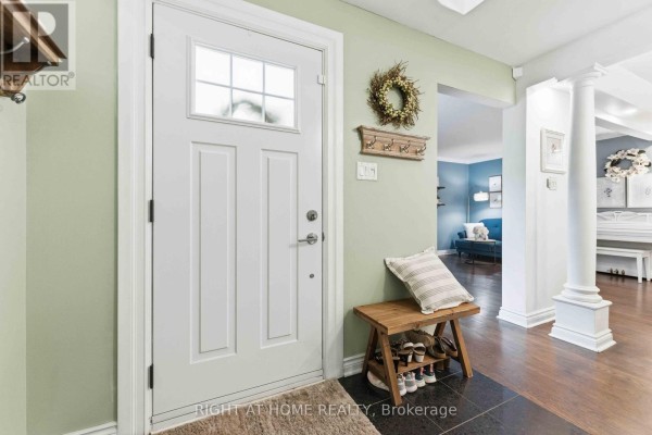 Family room - 25 Waterton Crescent, Ottawa, ON K2M1Y8 Photo 4