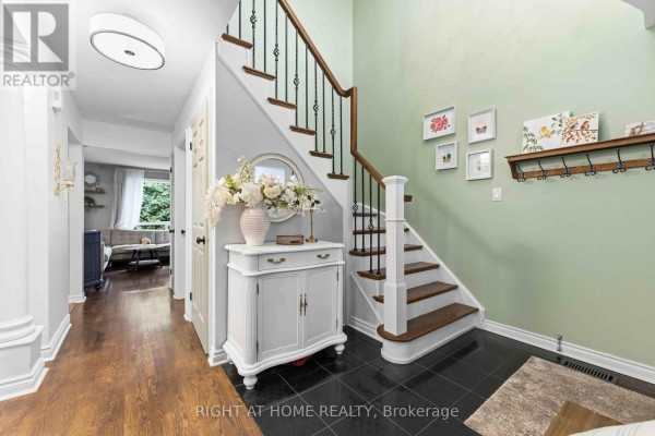 Dining room - 25 Waterton Crescent, Ottawa, ON K2M1Y8 Photo 5