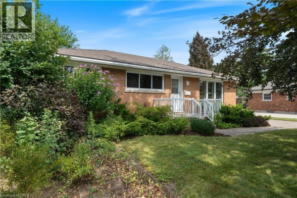 25 Wayne Drive, Brantford, ON, photo 2