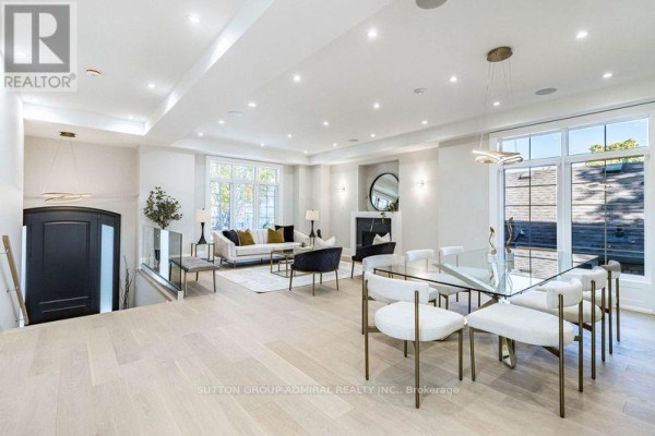 25 Yorkview Drive, Toronto, ON, photo 2