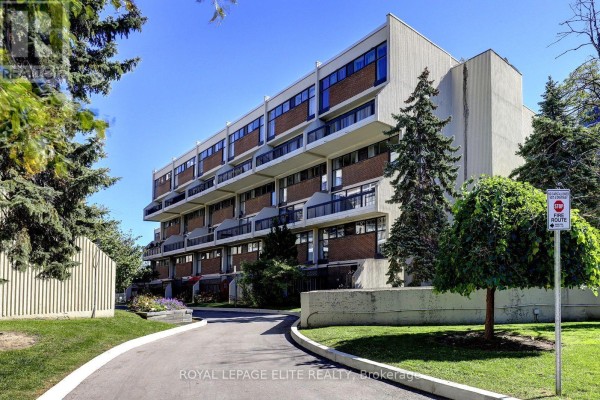 Bedroom 3 - 250 - 2 Valhalla Inn Road, Toronto, ON M9B6C3 Photo 4