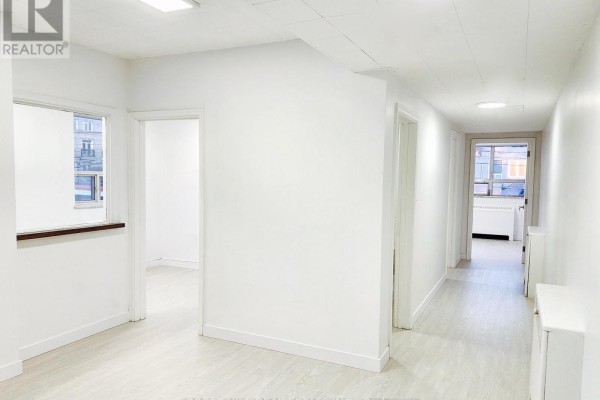 250 - 226 Bathurst Street, Toronto, ON M5T2R9 Photo 5