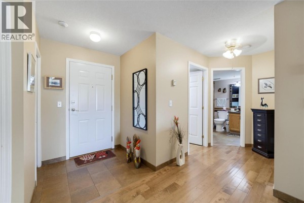 Living room - 250 5th Street Se Unit# 208, Salmon Arm, BC V1E1J8 Photo 2