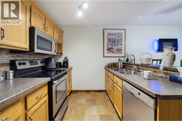 Kitchen - 250 5th Street Se Unit# 208, Salmon Arm, BC V1E1J8 Photo 4