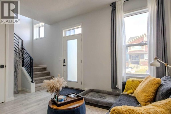 Living room - 250 Aquila Way Nw, Calgary, AB T3R1Z9 Photo 3