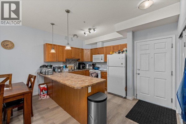 3pc Ensuite bath - 250 Hollywood Road Unit# 219, Kelowna, BC V1X3S9 Photo 4