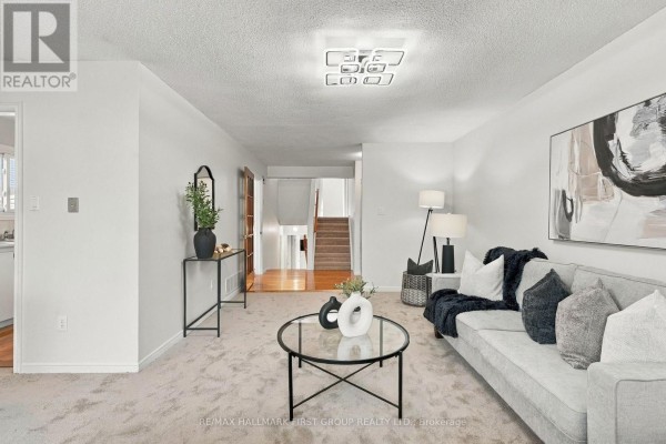 Bedroom 2 - 250 John Tabor Trail, Toronto, ON M1B2R4 Photo 5