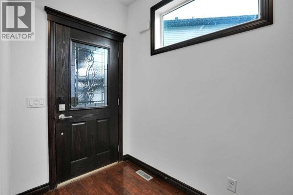 250 Kingsbury View Se, Airdrie, AB, photo 3
