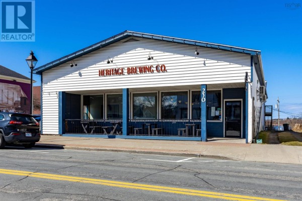 250 Main Street, Yarmouth, NS, photo 2
