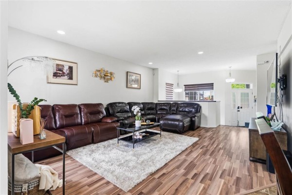 Bedroom - 250 Mosselle Drive, Winnipeg, MB R2P1N7 Photo 5