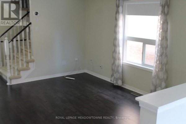Family room - 250 Pettigrew Trail, Milton, ON L9T5X7 Photo 2