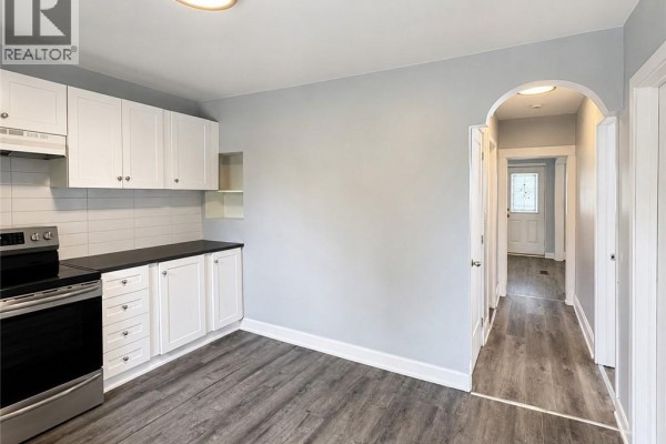 2pc Bathroom - 250 Weir Street N, Hamilton, ON L8H5G3 Photo 5