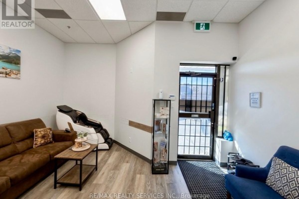 2500 Williams Parkway, Brampton, ON L6S5M9 Photo 5